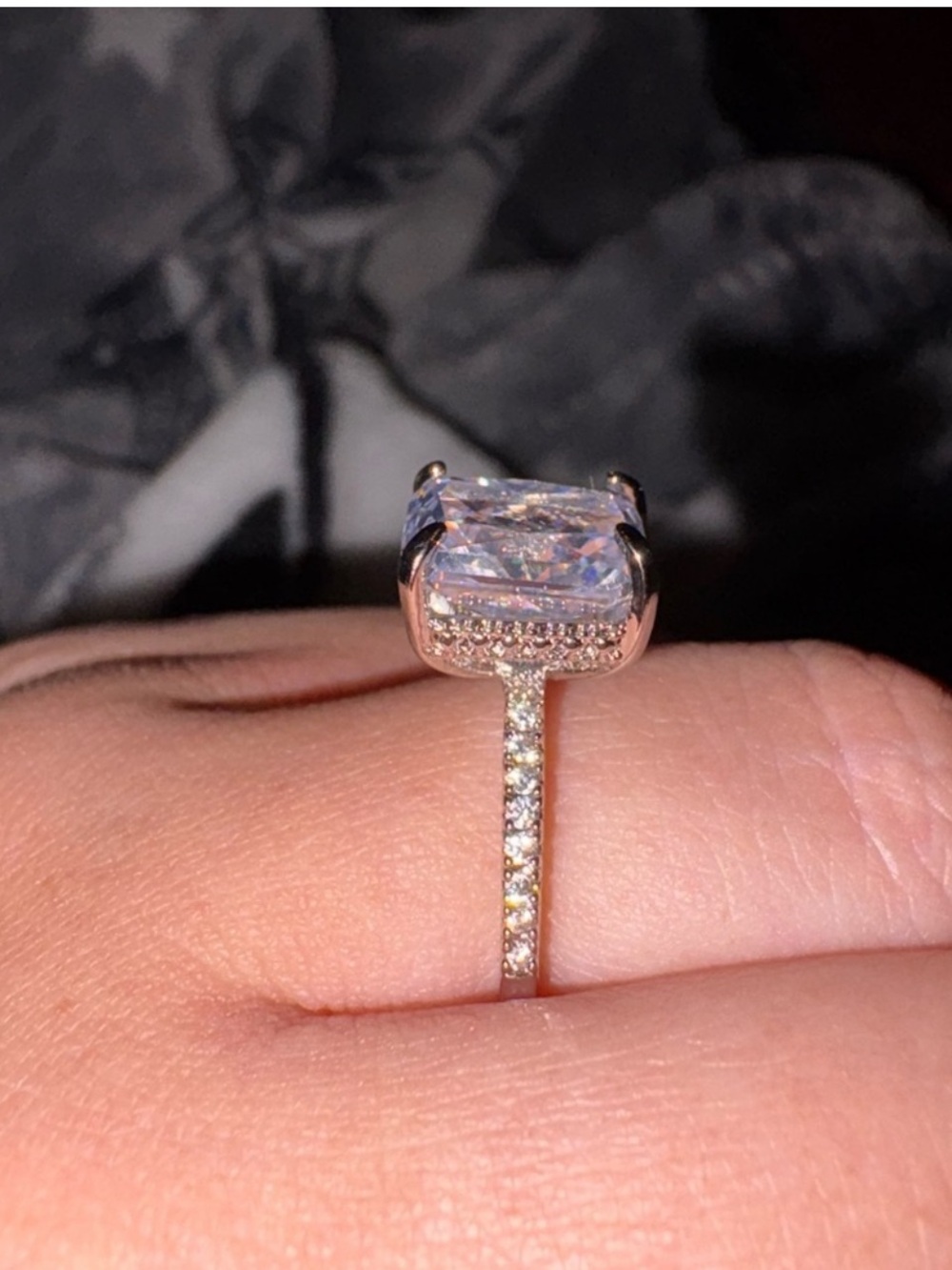White Rhinestone Decor Ring - Picture 4 of 4